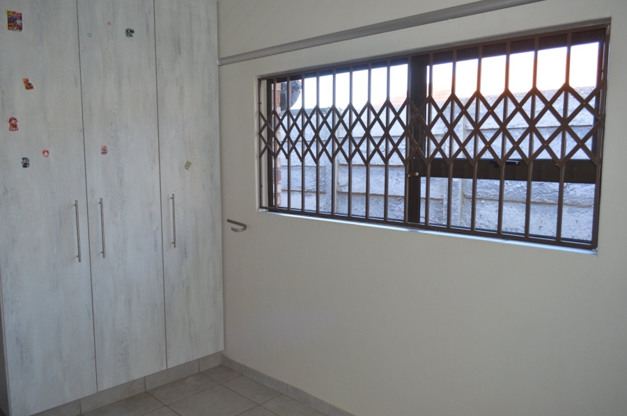 3 Bedroom Property for Sale in Flamwood North West